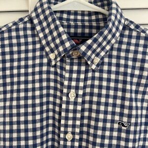 Boys Vineyard Vines size L nwt